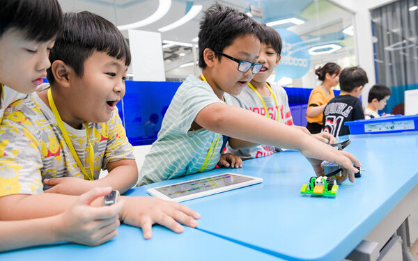 kết hợp phương pháp giảng dạy hiện đại cho bé
